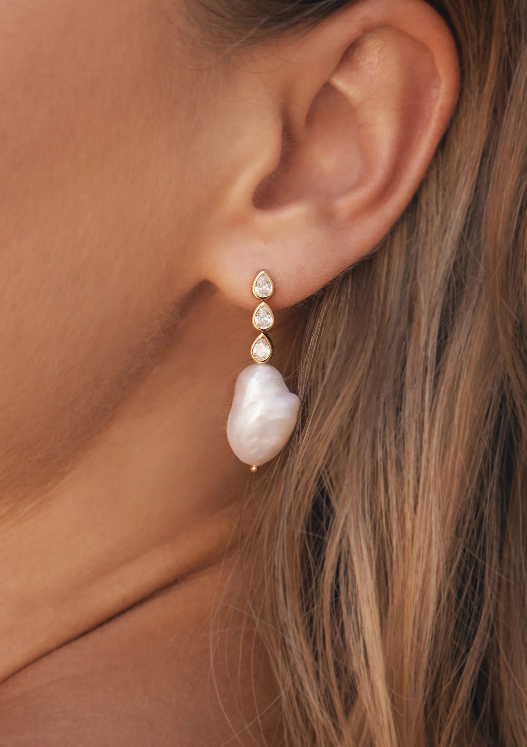 Buy Lola Knight - Parker - Crystal & Pearl Bridal Drop Earrings - 18K Gold online | The White Collection Australia