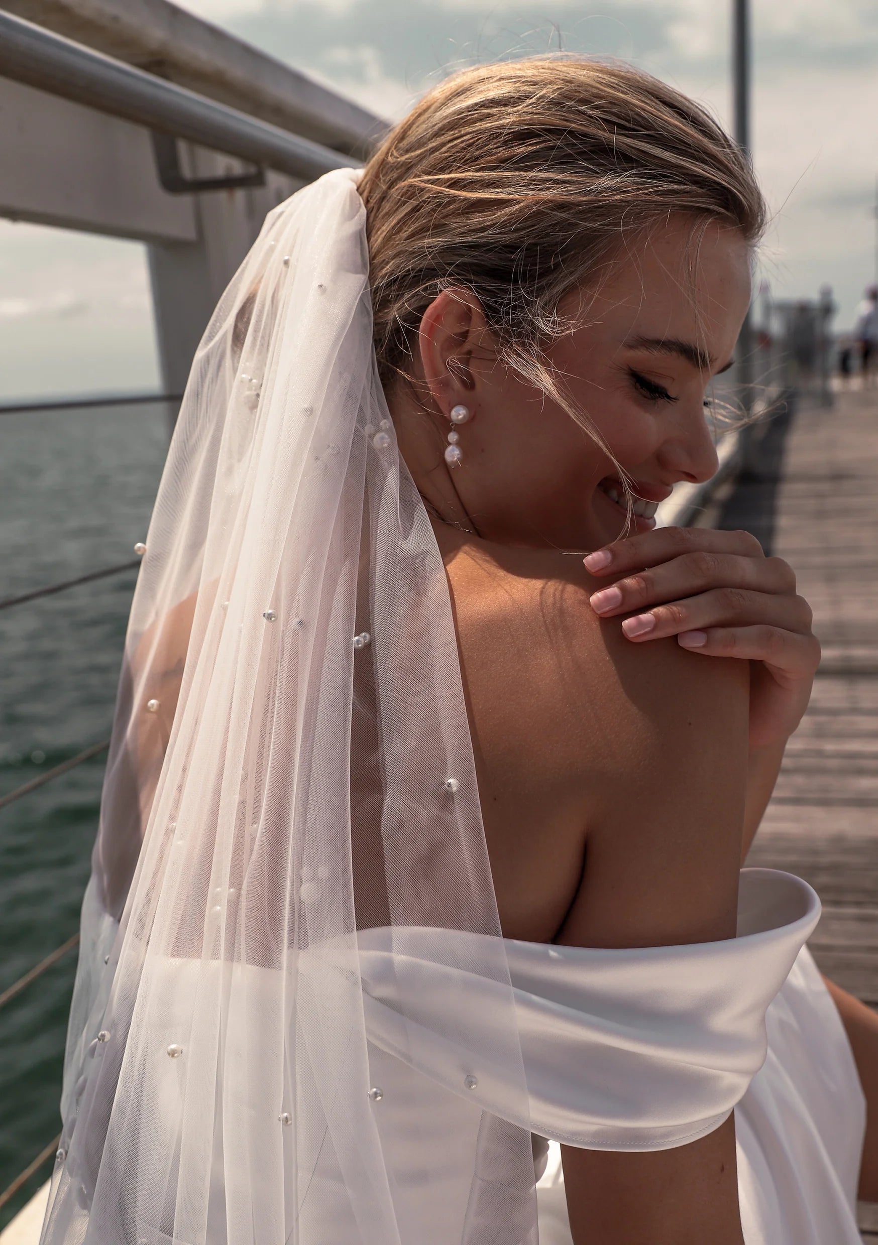 Lola Knight - Phoebe - Single Tier Pearl Cluster Wedding Veil - Ivory