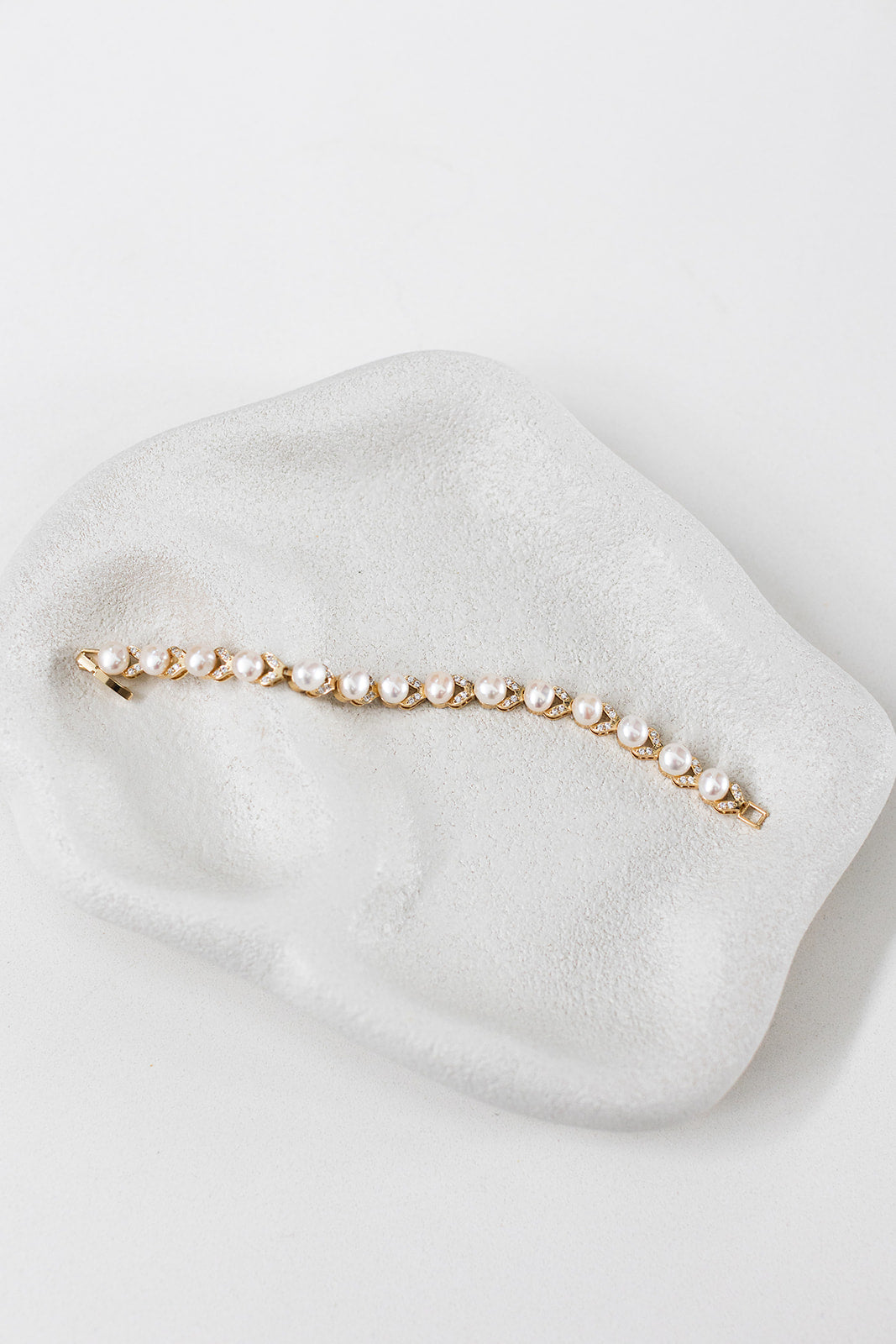 Buy Simone - Freshwater Pearl Bridal Bracelet online | The White Collection Australia