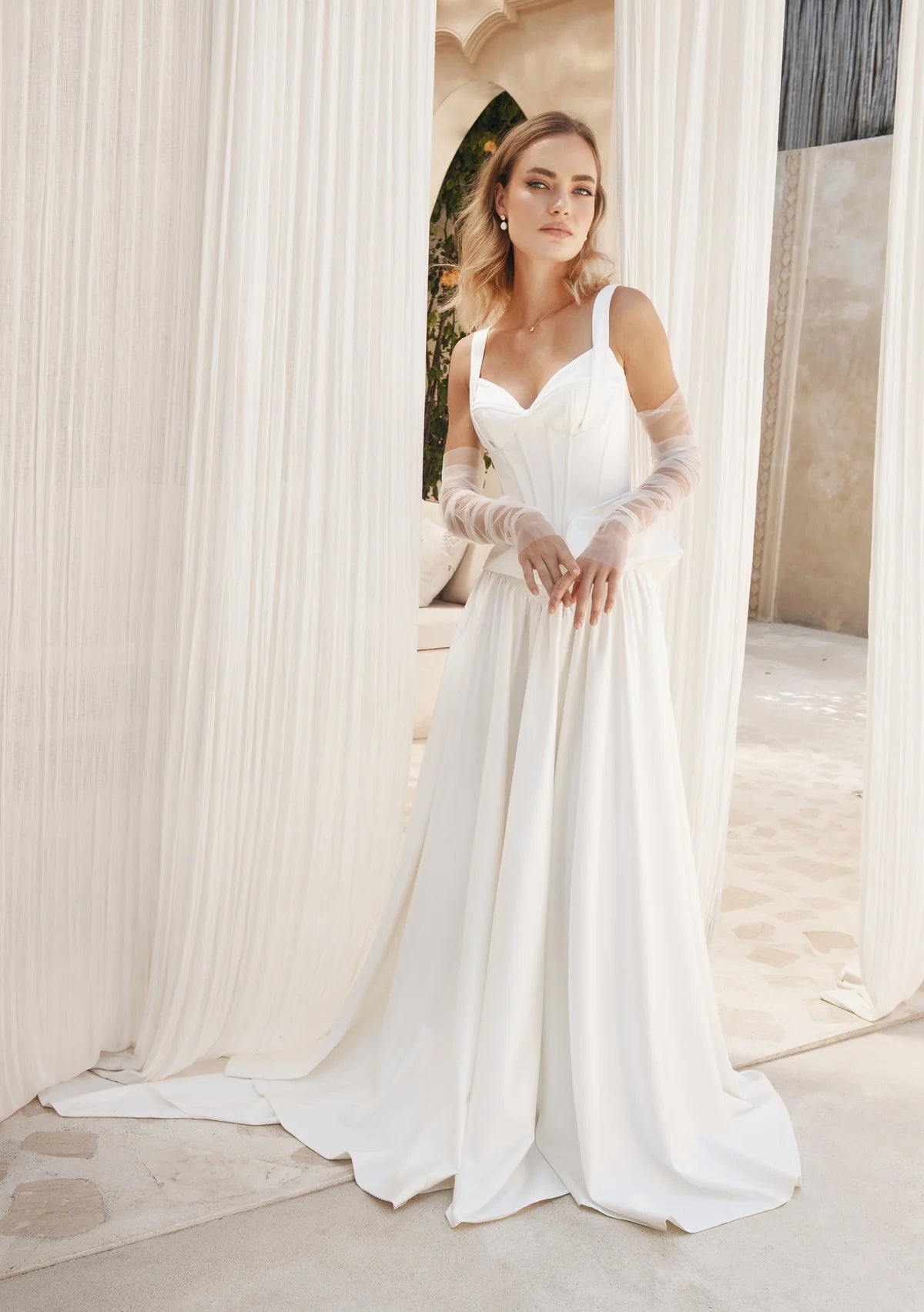 Lola Knight - Sloane - Ivory Tulle Gloves