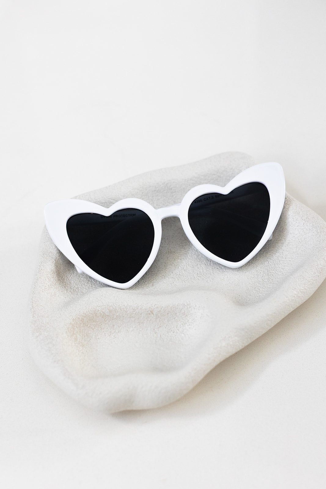 Stella - White Love Heart Sunglasses