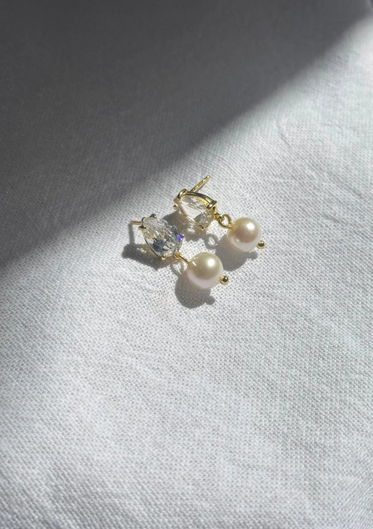 Sutton & Poppy Gold