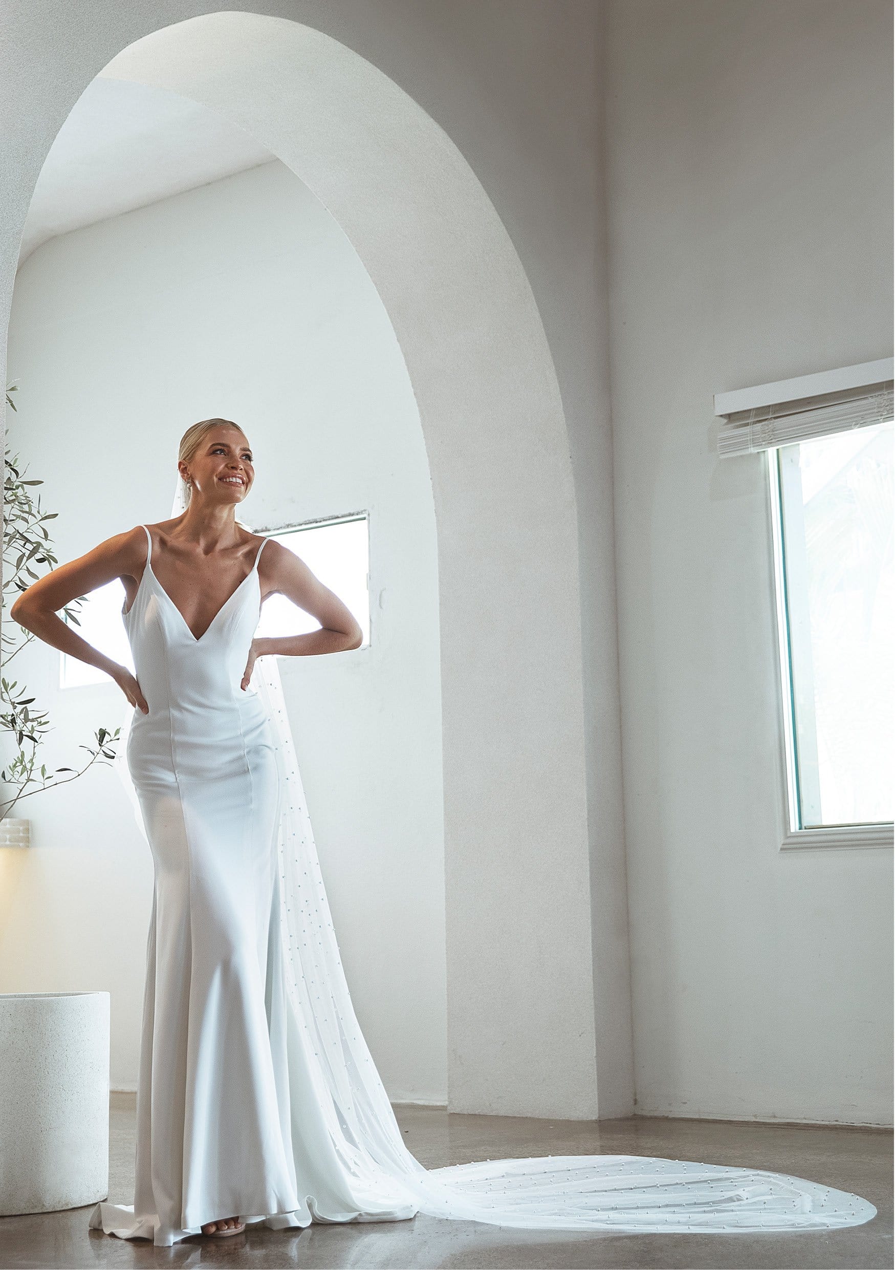 Lola Knight - Brielle - Single Tier Pearl Wedding Veil - Ivory