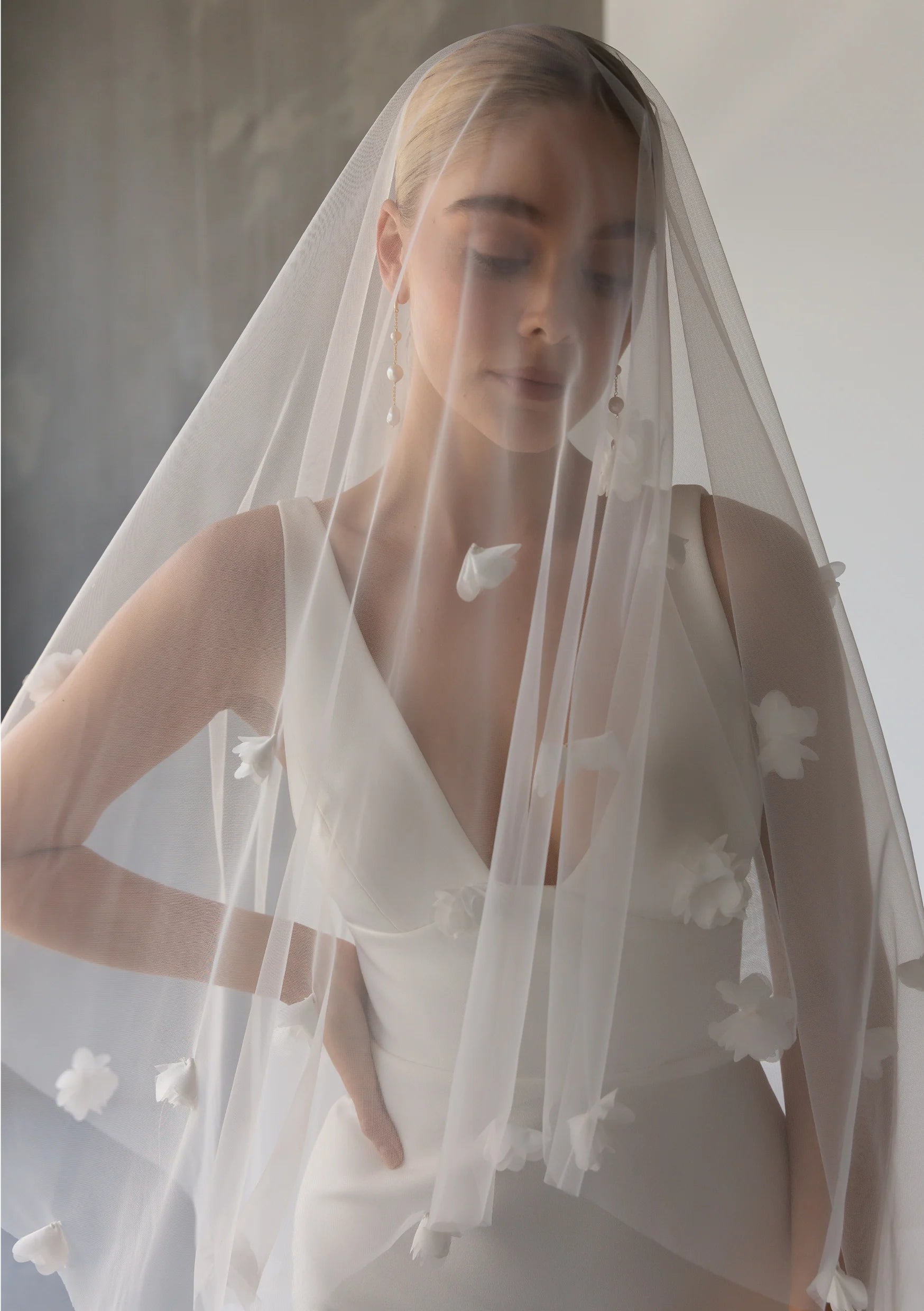 Lola Knight - Flora - Double Tier Flower Wedding Veil - Ivory