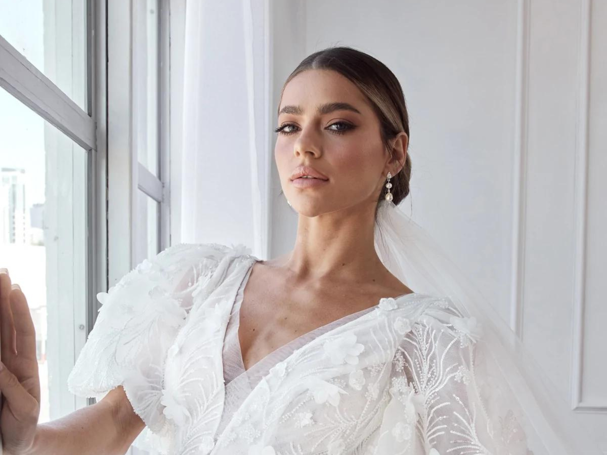 Buy Lola Knight - Lulu - Pearl & Crystal Drop Earrings - Silver online | The White Collection Australia