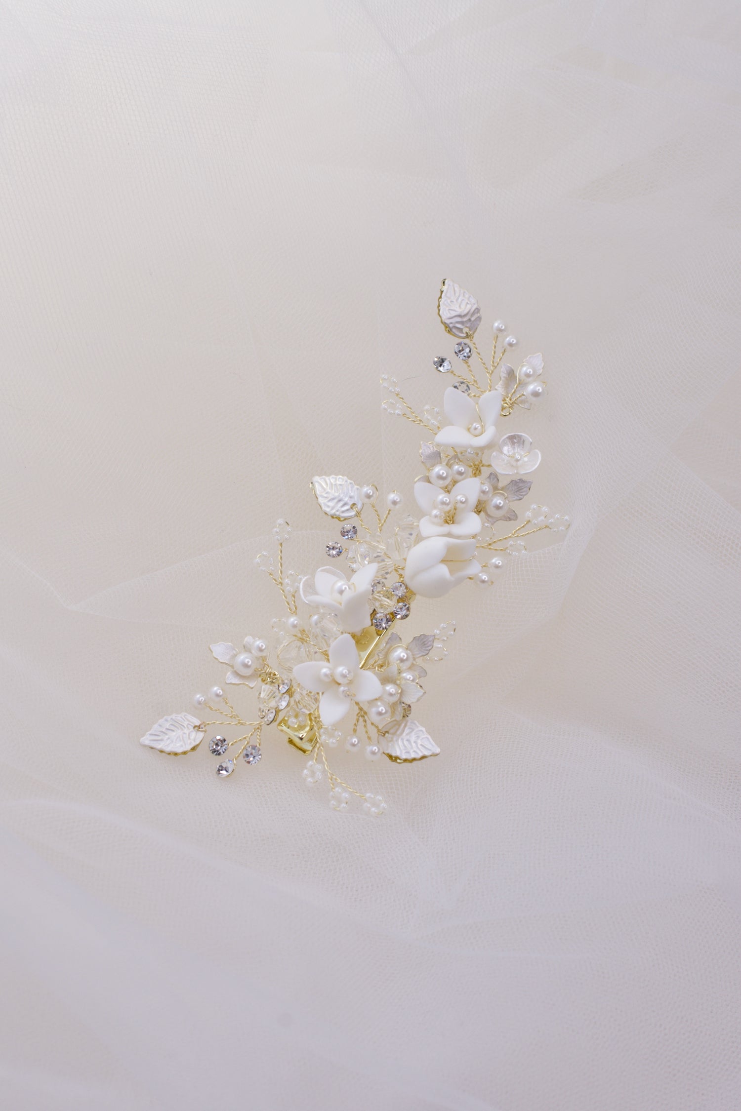 Harper - Porcelain Flower Pearl Bridal Hair Clip