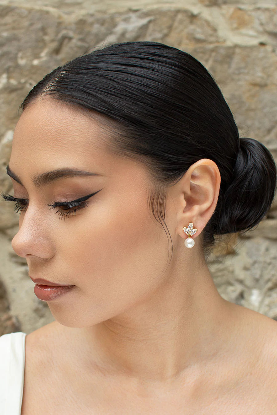 Buy Lola - Pretty Pearl Drop Bridal Earrings online | The White Collection Australia
