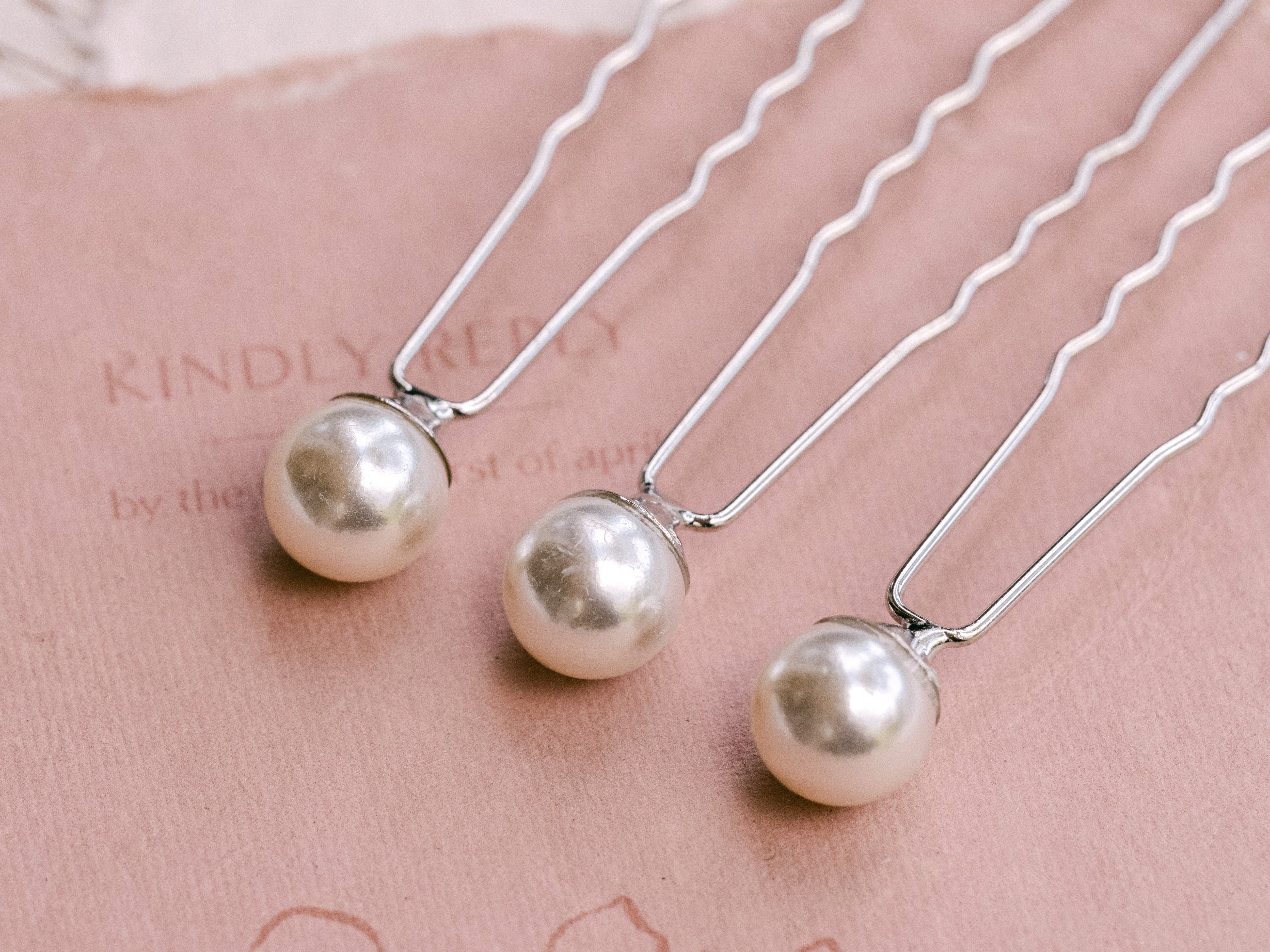 Mila - Pearl Bridal Hair Pin Trio